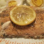 Bielkovinová výživná večera – losos s vajíčkami a so zeleninkou – recept